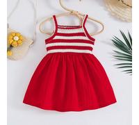 Abito a fascia per bambine. Questo abito presenta un design a bretelle, semplice ed elegante. La silhouette a-line della gonna aggiunge un aspetto vivace e carino. Il design morbido si adatta a vari t