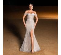 Abito da sera di lusso e glamour con perline e paillettes, stile sirena, con scollo a cuore e decorazioni di perle. Gonna a sirena che si apre dalle ginocchia in giù con spacco frontale alto, adatto p