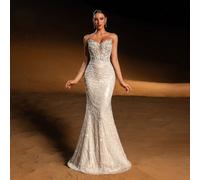 Abito da sera lungo in stile sirena, lussuoso e scintillante, con paillettes e perline, scollo a cuore, dettagli in cristalli, corpetto aderente che valorizza la vita, gonna a sirena fluida e lunga fi