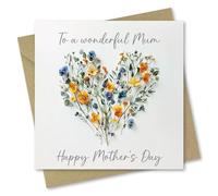 Absolutely Yours Biglietto per la festa della mamma. Biglietto per la mamma. Design del cuore di fiori. Biglietto per la festa della mamma con busta abbinata. Dimensioni 148x148 mm quando piegato.