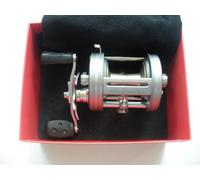 Abu Garcia 1542635 Pro Rocket Ambassadeur Mulinello Baitcast 6500 100 Year
