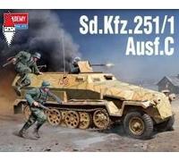 Sd.kfz. 251/1 Ausf. C 1:35 Plastic Model Kit ACADEMY
