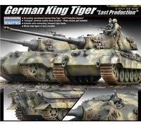 Academy German King Tiger "Last Production" kit modellino in plastica scala 1...