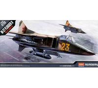 Academy MiG-27 Flogger-D URSS Modello Kit 1:72 Russia M-27 NUOVO