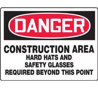 Accuform MPPE150VP Plastic Safety Big Sign, "Pericolo Construction Area Cappelli rigidi e occhiali di sicurezza necessari oltre questo punto", 45,7 cm di lunghezza x 61 cm di larghezza x 0,1 cm di spessore, rosso/nero su bianco
