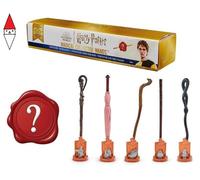 Wizarding World Harry Potter, Bacchetta da Collezione a Sorpresa, dal Film Harry Potter e il Calice di Fuoco, con Base e Icona in Metallo, 14+ Anni