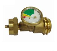 Adattatore europeo in ottone per bombola di gas con manometro, connettore a serraggio manuale compatibile con apparecchi QCC1 per un collegamento facile e sicuro