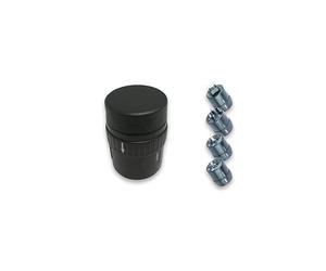 Adattatore universale da viaggio con porta USB, perfetto per caricare vari dispositivi ovunque nel mondo. Comfort e versatilità in un design compatto.