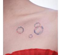 Adesivi per tatuaggi temporanei in schiuma a bolle per clavicola, adesivi usa e getta, tatuaggi finti impermeabili e duraturi per uomini e donne.