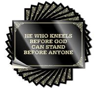 Adesivo per piscina e decorazione per esterni, autoadesivo e divertente, laminato sarcastico, con scritta in lingua inglese "He Who Kneels Before God Can Stand Before Anyone", per studenti e autisti