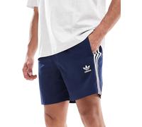 adidas Originals - Pantaloncini da bagno blu navy con tre strisce e trifoglio XS