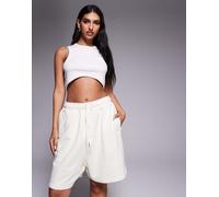 Short Essentials Linear Oversized Cream White L