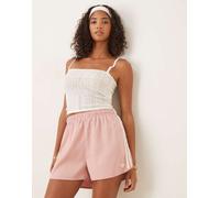 adidas Originals - Pantaloncini stile sprinter in raso rosa con 3 strisce con volant M