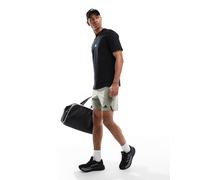 adidas Performance - Essentials - T-shirt in jersey nera con logo piccolo-Nero S