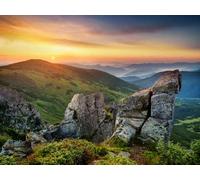 adrium Immagine poster 50 x 40 cm: alte rocce nella valle di montagna all'alba. Paesaggio estivo naturale (58782471)