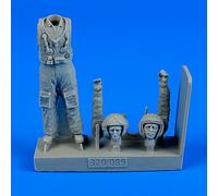 Aerobonus 320.089 - 1:3 2 Soviet Pilota Con Life Jacket-The Cold War Period -