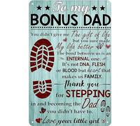 AimQurt Targa in latta con scritta in lingua inglese "To My Bonus Dad Heart Makes Us Family Love Your Little Girl", divertente regalo da parte della figlia, perfetta per ufficio, garage, grotta