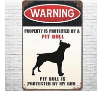 AimQurt Targa in metallo vintage con scritta "Property Is Protected By a Pit Bull, Pit Bull is Protected By My Gun, decorazione da parete in stile retrò, divertente cartello di avvertimento per cani