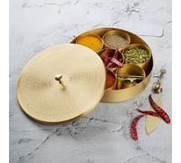 Ajuny Scatola Spezie Ottone Masala Dabba 8 Pollici - Portaspezie Rotondo Indiano Dorato Fatto a Mano con 7 Vasetti Rimovibili e Cucchiaio, Coperchio Inciso - Per Erbe, Spezie, Cucina, Decorazione