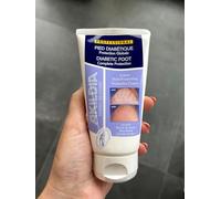 Akildia, crema multi-protezione per piede diabetico