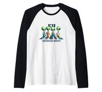 Alieni verdi che camminano sulla strada extraterrestre, amanti della fantascienza Maglia con Maniche Raglan
