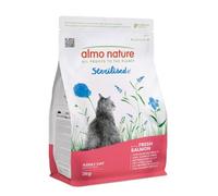Almo Nature Sterilised - Crocchette Gatto Sterilizzato con Salmone Fresco - Basso Contenuto di Magnesio e Fibre per il Controllo del Peso - 2 kg