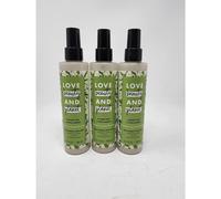 Ama la bellezza e il pianeta latte di cocco e il gelsomino bianco lasciano in primo piano e prepara il latte di latte di 3