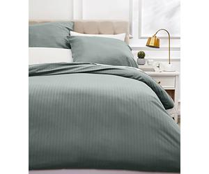 Amazon Basics Set copripiumino Matrimoniale in microfibra, 3 pezzi, copripiumino da 260 x 240 cm e 2 federe da 65 x 65 cm, Grigio Scuro, a righe