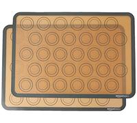 Amazon Basics Tappetini da forno in Silicone Macaron, Set da 2 pezzi, Rettangolare, Beige/Grigio, 42 W x 29.5 L cm