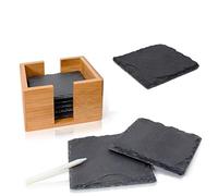 AMAZY Sottobicchieri in Ardesia (8 Pezzi) con Penna Gesso - Set sottobicchieri in Ardesia 100% Naturale con Supporto in bambù pregiato - Ottima Idea Regalo (Quadrato| 10x10 cm)