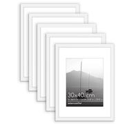 Americanflat Cornice 30x40 cm Bianco - Set da 5 Cornici 22x28 cm con Passepartout o 40x30 cm Senza Passepartout - Portafoto con Pannello Protettivo in Plastica, Ganci Seghettati Integrati