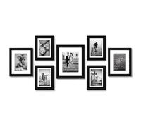 Americanflat Set Cornici Foto da Parete, 7 Pezzi, Nero - Una Cornice da 28x36 cm, Due da 20x25 cm e Quattro Cornici 13x18 cm - Composizione Portafoto da Parete con Vetro Infrangibile