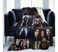 Amkong Coperta con Collage di Poster Salvatore Damon di Vampire TV Show, Merchandise per Fan di Elena, Coperta in Flanella Soffice per Camera da Letto, Divano, Poltrona, Decorazioni per la Casa, 127 x