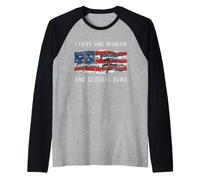 Amo Una Donna e Diverse Pistole Uomini Divertenti Maglia con Maniche Raglan