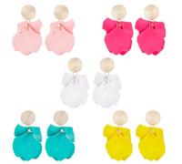 ANATTASOUL 5 paia di orecchini pendenti in acrilico con petali di rosa, orecchini a nappa con petali di fiori, a forma di goccia, per donne