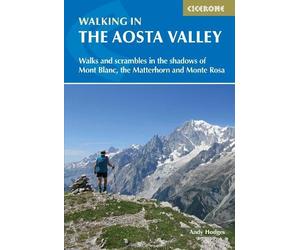 Andy Hodges Walking in the Aosta Valley (Tascabile)