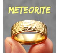 Anello meteorite Sculpt Rings™ con texture martellata | Design unico in accia...