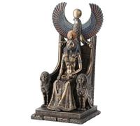 Antica dea egizia della guarigione Sekhmet seduta sul trono statua