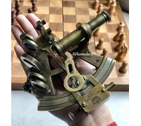 Antico in ottone Kelvin & Hughes London Nautical Sextant Ship Decor Marine Gi...