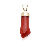 Antonino De Simone Ciondolo mano a pugno in corallo rosso del Mediterraneo, montato in argento 925, disponibile anche in argento dorato 925. Peso circa 1 grammo.
