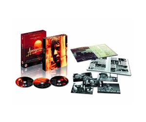 Apocalypse Now: Collector's Edition & Hearts of Darkness + Blu-Ray Exclusive Special Features + Collectable Booklet And Original Press Notes/Art Cards (3 Disc Box Set) [Blu-Ray]