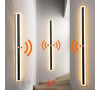Applique da Parete Moderna per Interni, Lunga Lampada da Parete a LED alla Moda con sensore di Movimento, Applique da Parete Minimalista in Acrilico Nero per Camera da Letto, Soggiorno, corridoio