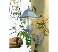 Applique in pressofusione di alluminio OLD PICCOLA Diffusori in vetro trasparente.Dimensione:20x18x h 37 cm Altezza max lampada: 170 mm. Alimentazione 230 V ~ 50 Hz bianco argento bianco