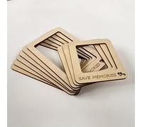 Articoli decorativi per mappa del mondo: puntine bandiera, monumenti e spille geotag, cornici in legno. Elementi che completano la tua mappa del mondo