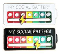 Arturbo My Social Battery Pin - Spilla a forma di batteria, creativa e simpatica, smaltata, per borse, zaini, cappelli, regali, decorazione