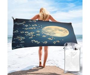 Asciugamano da viaggio in microfibra ad asciugatura rapida con custodia e moschettone, raffigurante la luna piena dietro i ciliegi in fiore, per un cielo notturno suggestivo. Dimensioni: 70 x 140 cm.