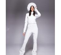 ASOS 4505 Ski Tall - Tuta da sci bianca slim a zampa in tessuto softshell con cintura e cappuccio in pelliccia sintetica-Bianco 48