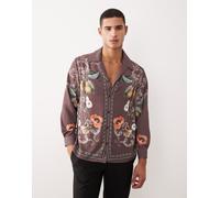 ASOS DESIGN - Camicia comoda con colletto a rever in raso marrone con stampa L