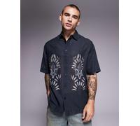 ASOS DESIGN - Camicia comoda nera con stampa sul petto-Nero L