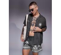 ASOS DESIGN - Camicia squadrata verde con grafica estiva e rever in coordinato 3XL